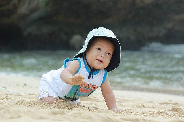 Anak bermain di pantai Ngobaran, sumber ig pantai_ngobaran